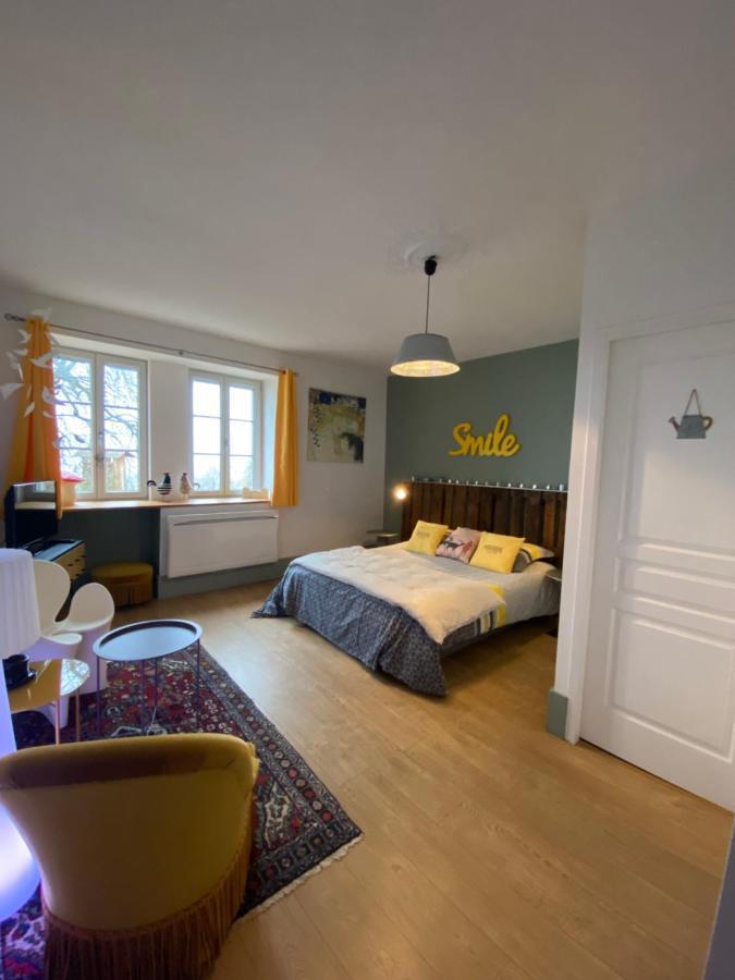 L'Entre-Coeur Bed & Breakfast Menetru-le-Vignoble Exterior photo